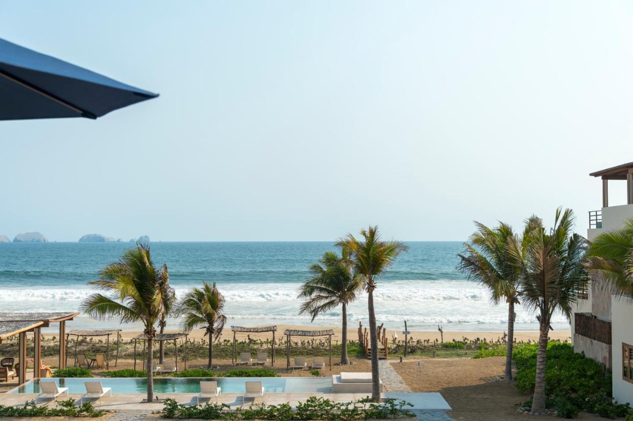 Marea Beachfront Villas photo