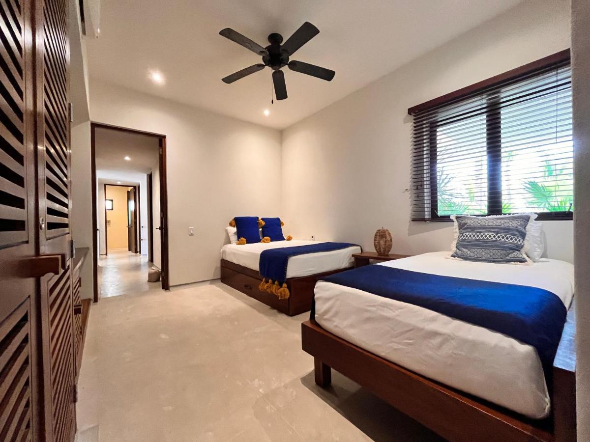 Marea Beachfront Villas photo