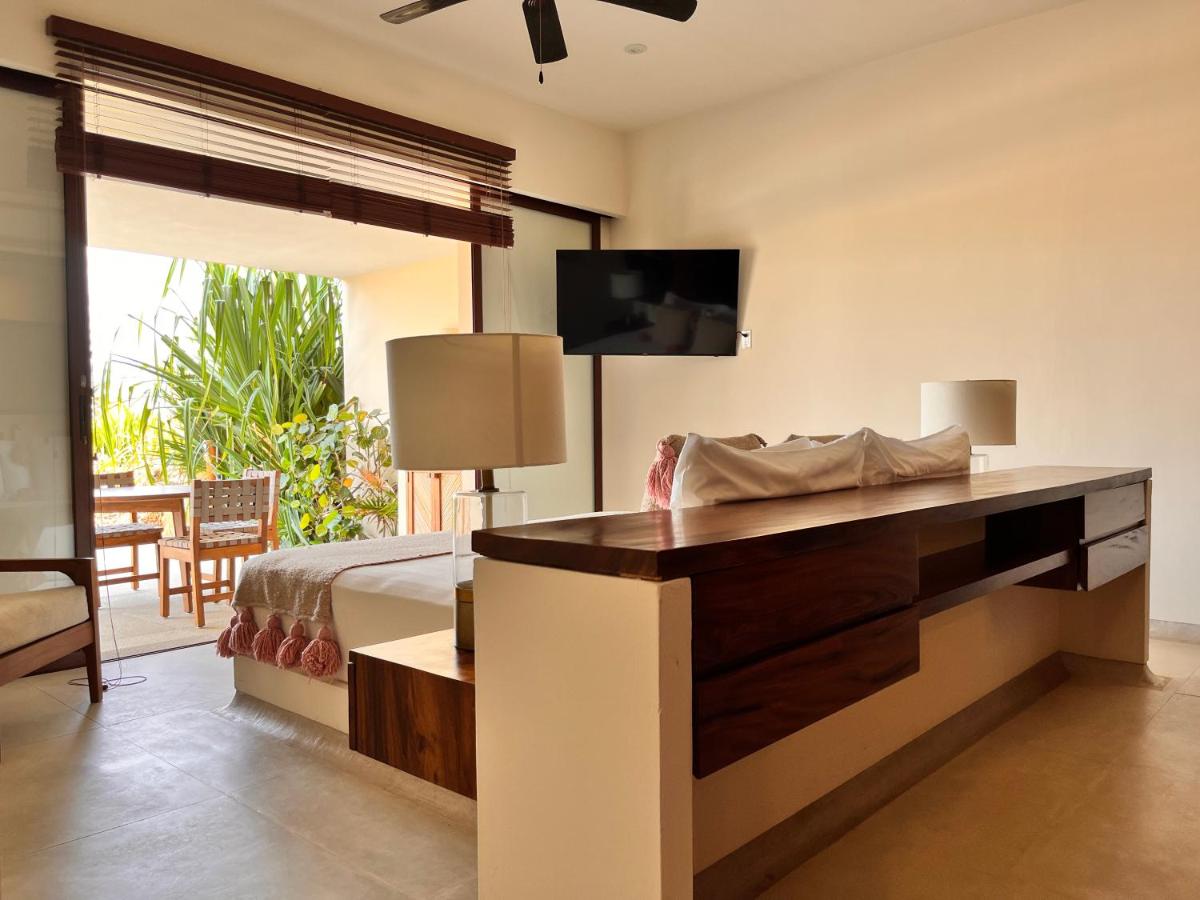 Marea Beachfront Villas photo
