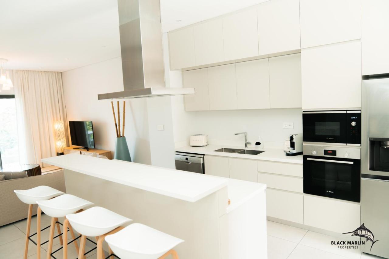 Black Marlin Apartments - 4