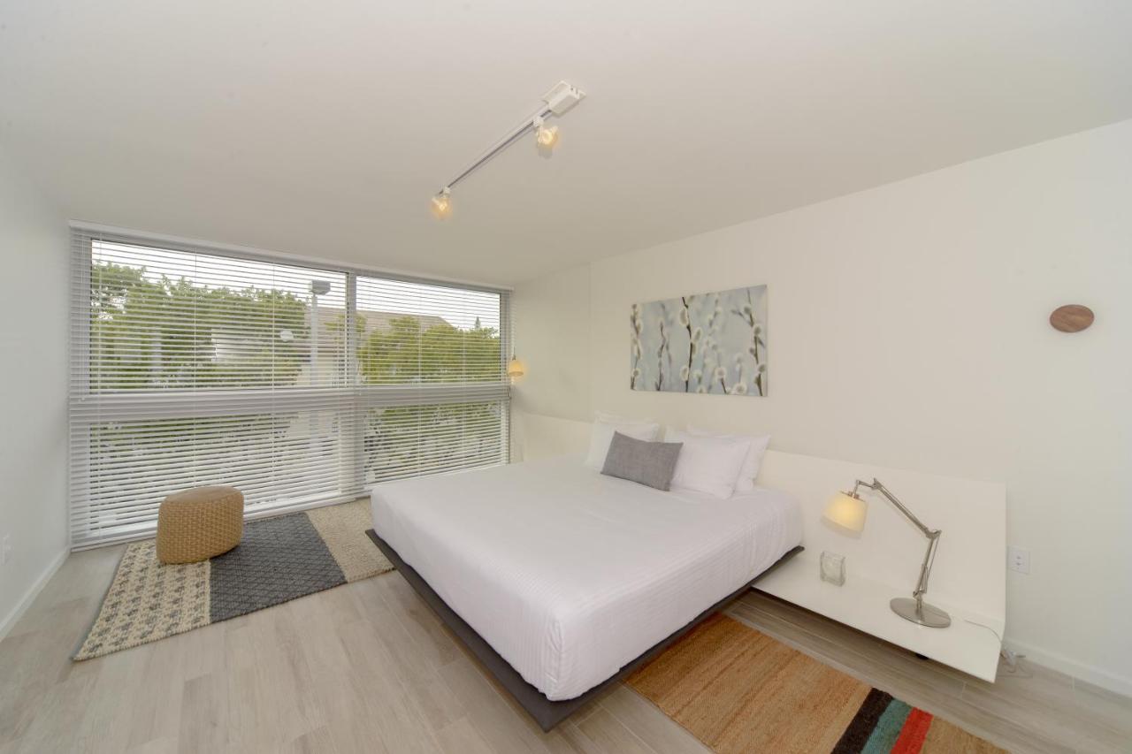 Beach Haus Key Biscayne Contemporary Apartments - 2
