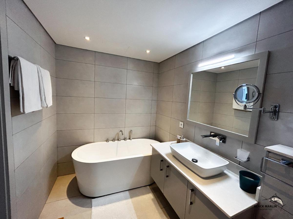 Black Marlin Apartments - 5