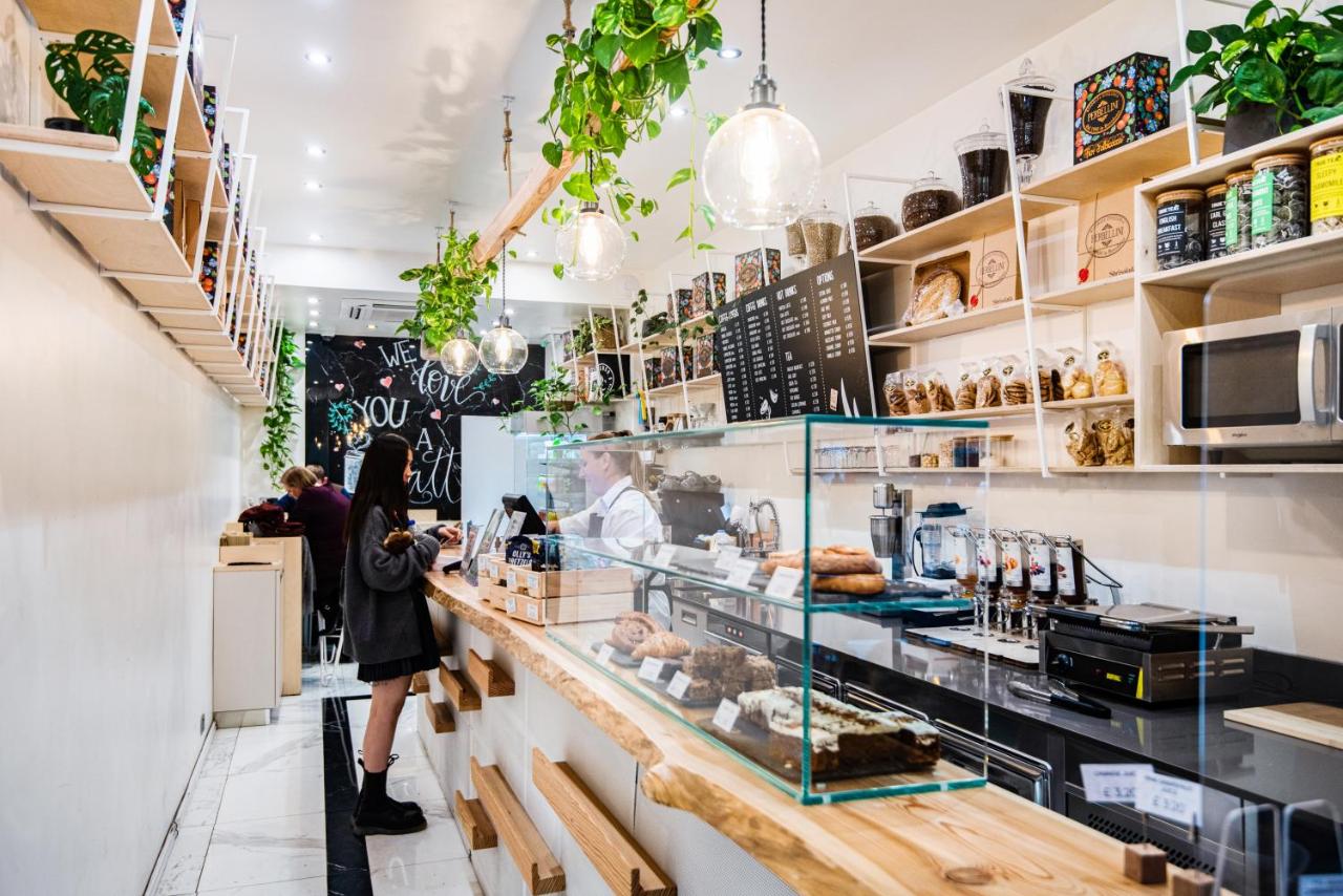 Somerset House Suites by Aureva Residences - 4