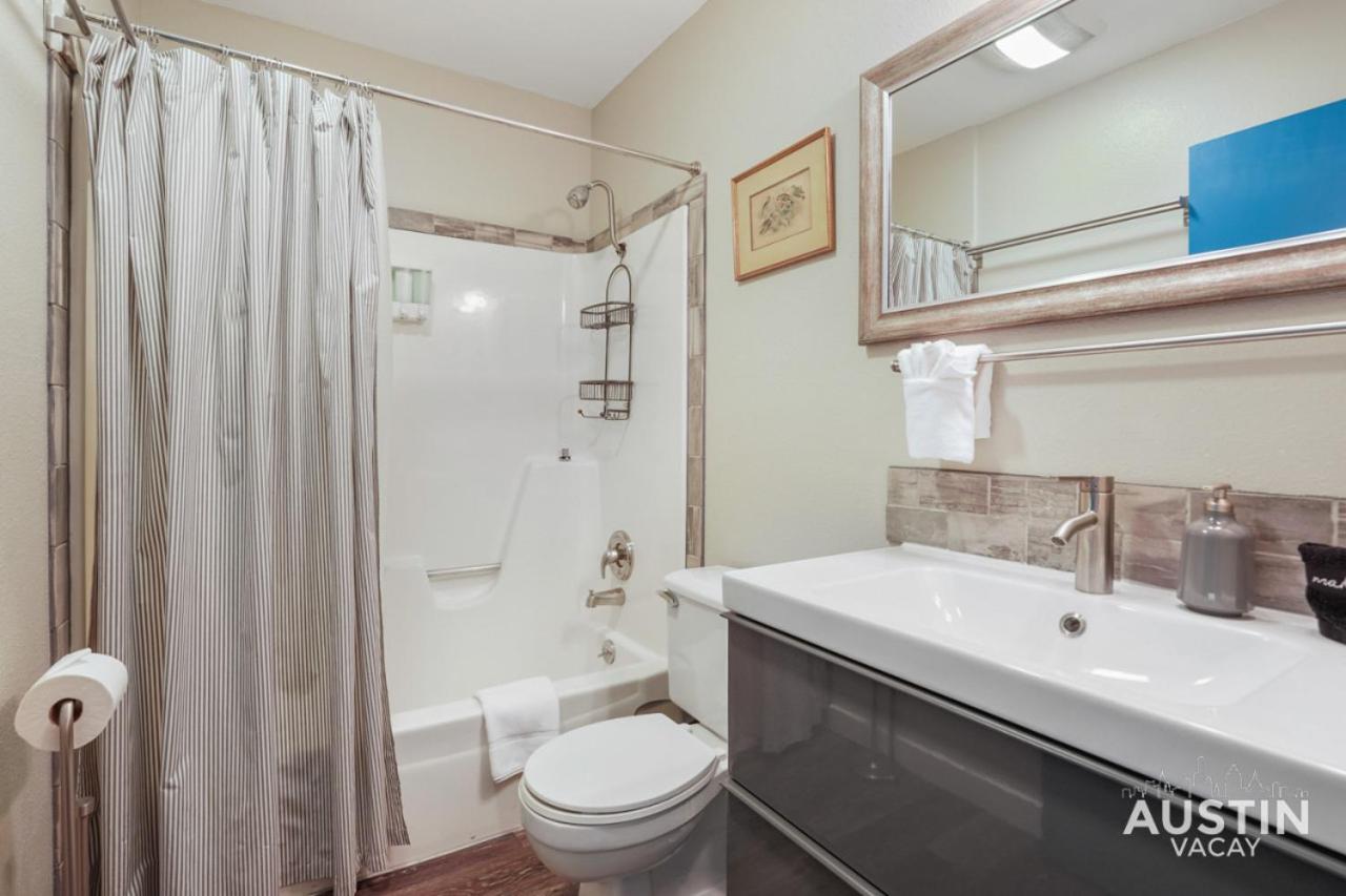 12 Min to Airport Spacious Backyard and Fire Pit - 3