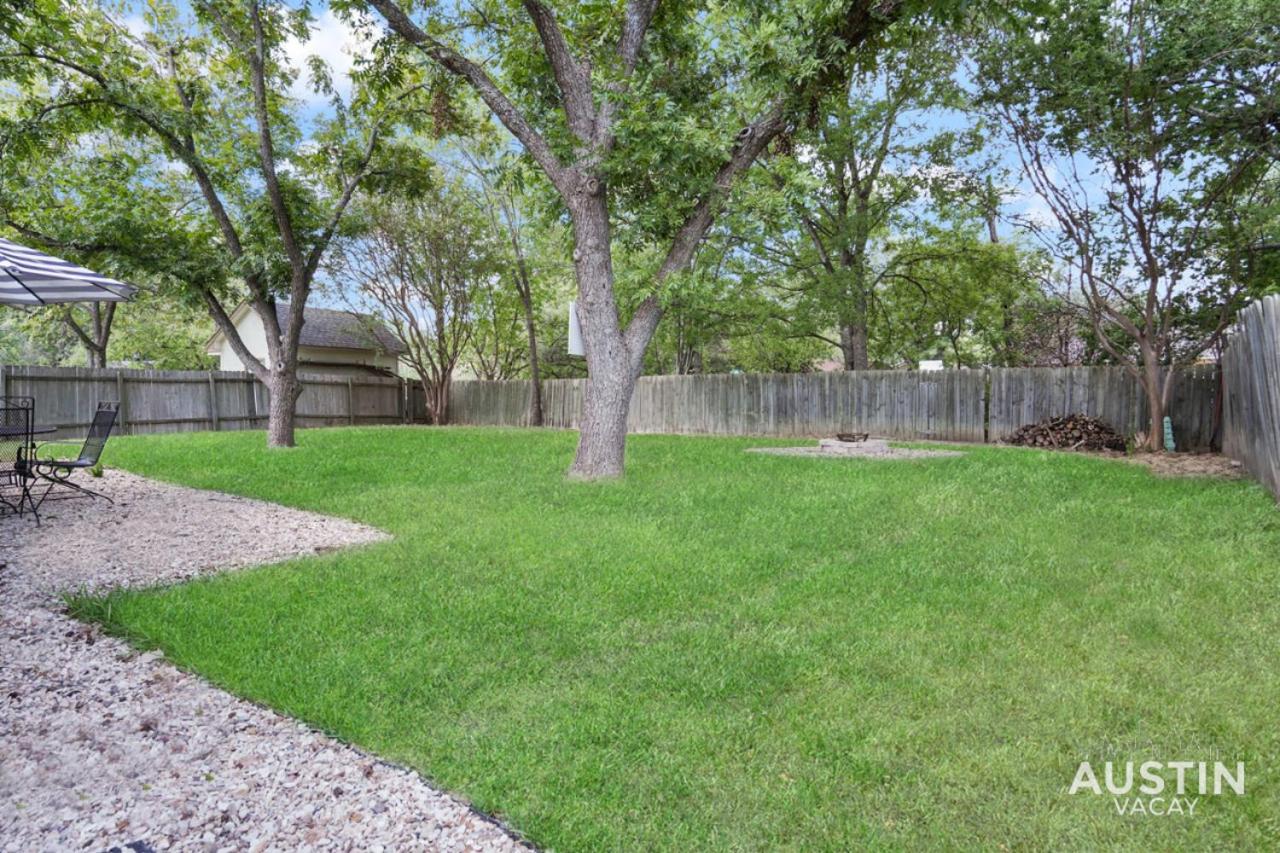 12 Min to Airport Spacious Backyard and Fire Pit - 2