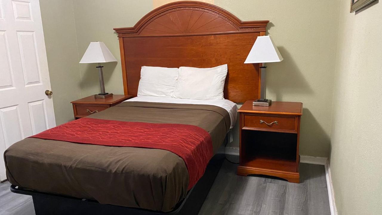Budget Inn Express — photo 18