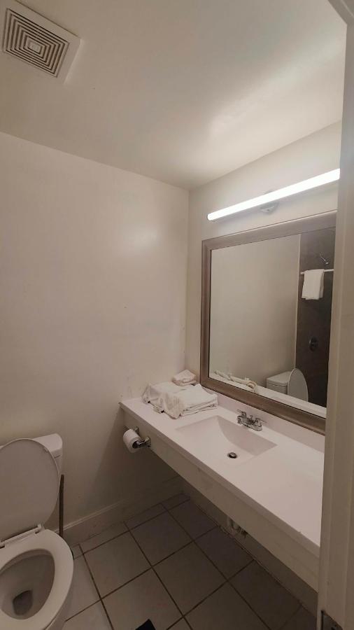 Mount Airy Motel — photo 11