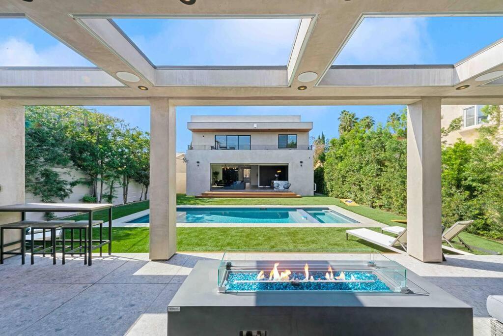 Hollywood Hills 5 BR Villa, Pool, Rooftop, Parking - 4