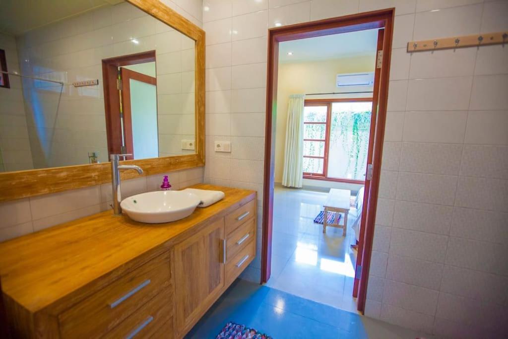 Vibrant Getaway in Seminyak: Villa Buyaya - 3