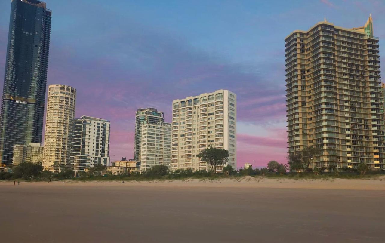 Hi Surf Beachfront Resort Apartments photo