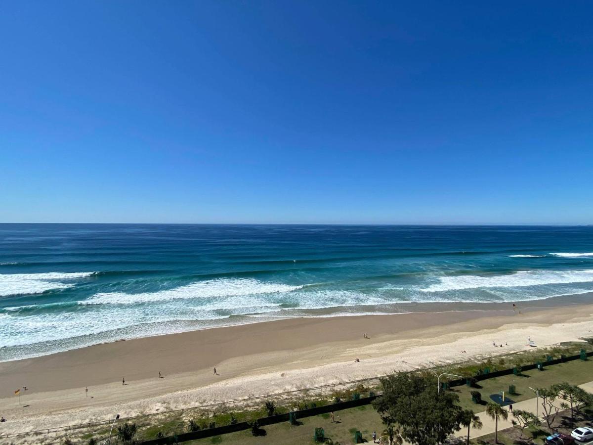 Hi Surf Beachfront Resort Apartments photo