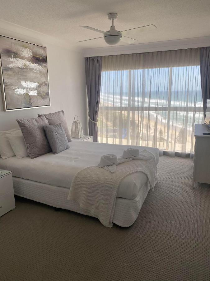 Hi Surf Beachfront Resort Apartments photo