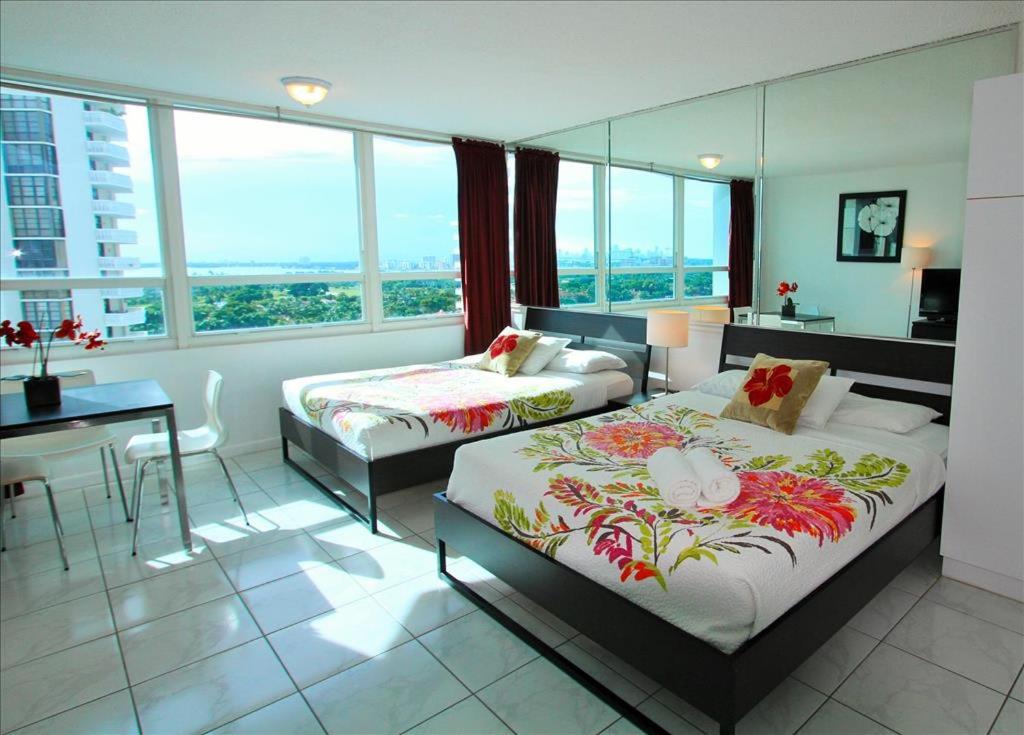 Castle 1118 Studio BayView Direct Beach Access, Tennis, Pool, Restaurants, Free Parking - 3