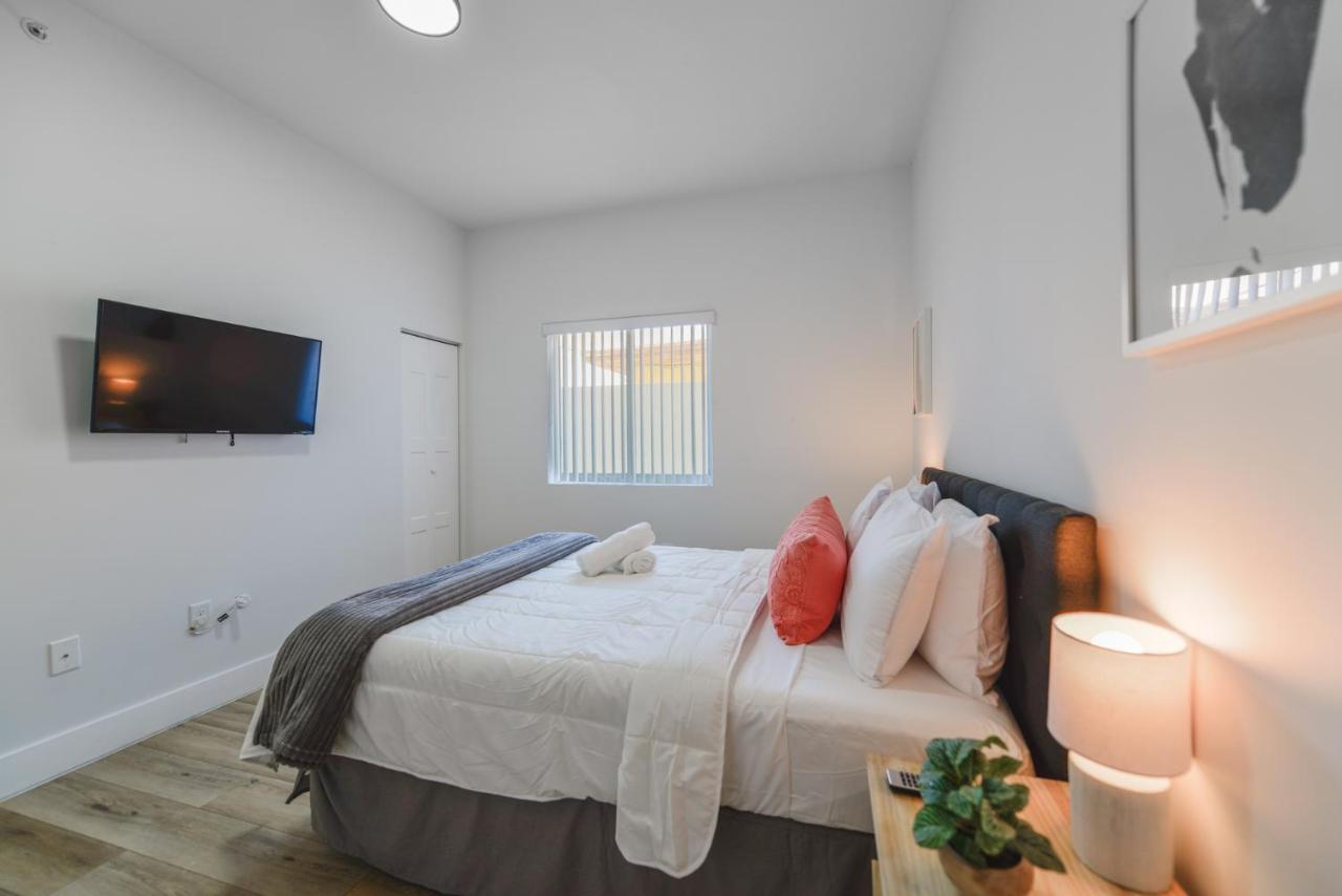 Charming Apt Near to Stadium LoanDepot Park - 2