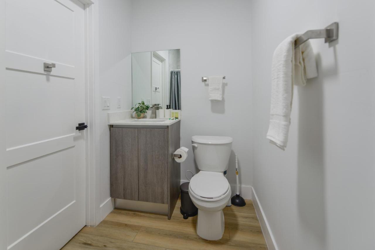 Charming Apt Near to Stadium LoanDepot Park - 3