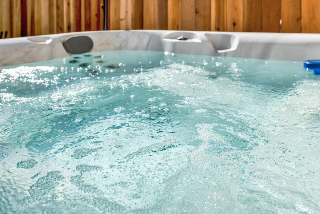 Modern Cottage, Hot Tub, Bistro Patio, Putting Green, Walk to All! - 3