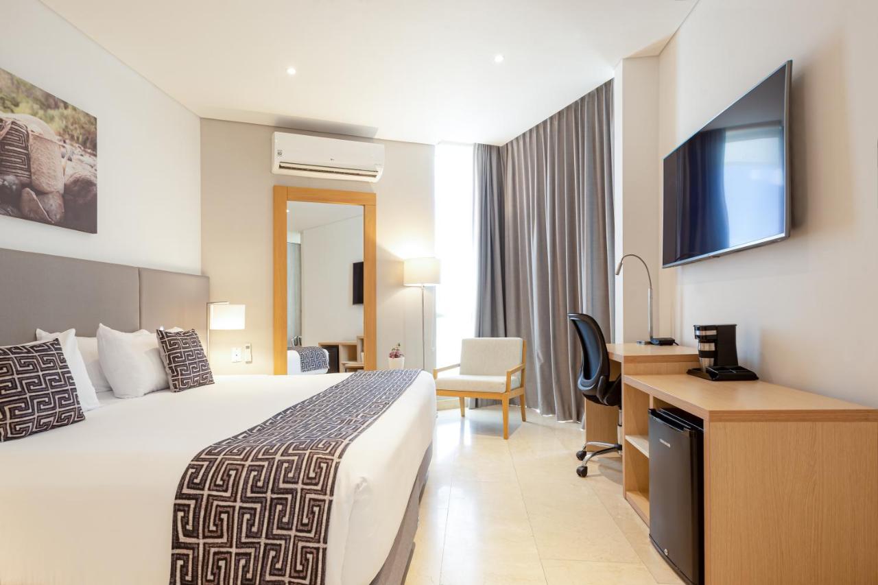 Grand Marina Suites Santa Marta photo
