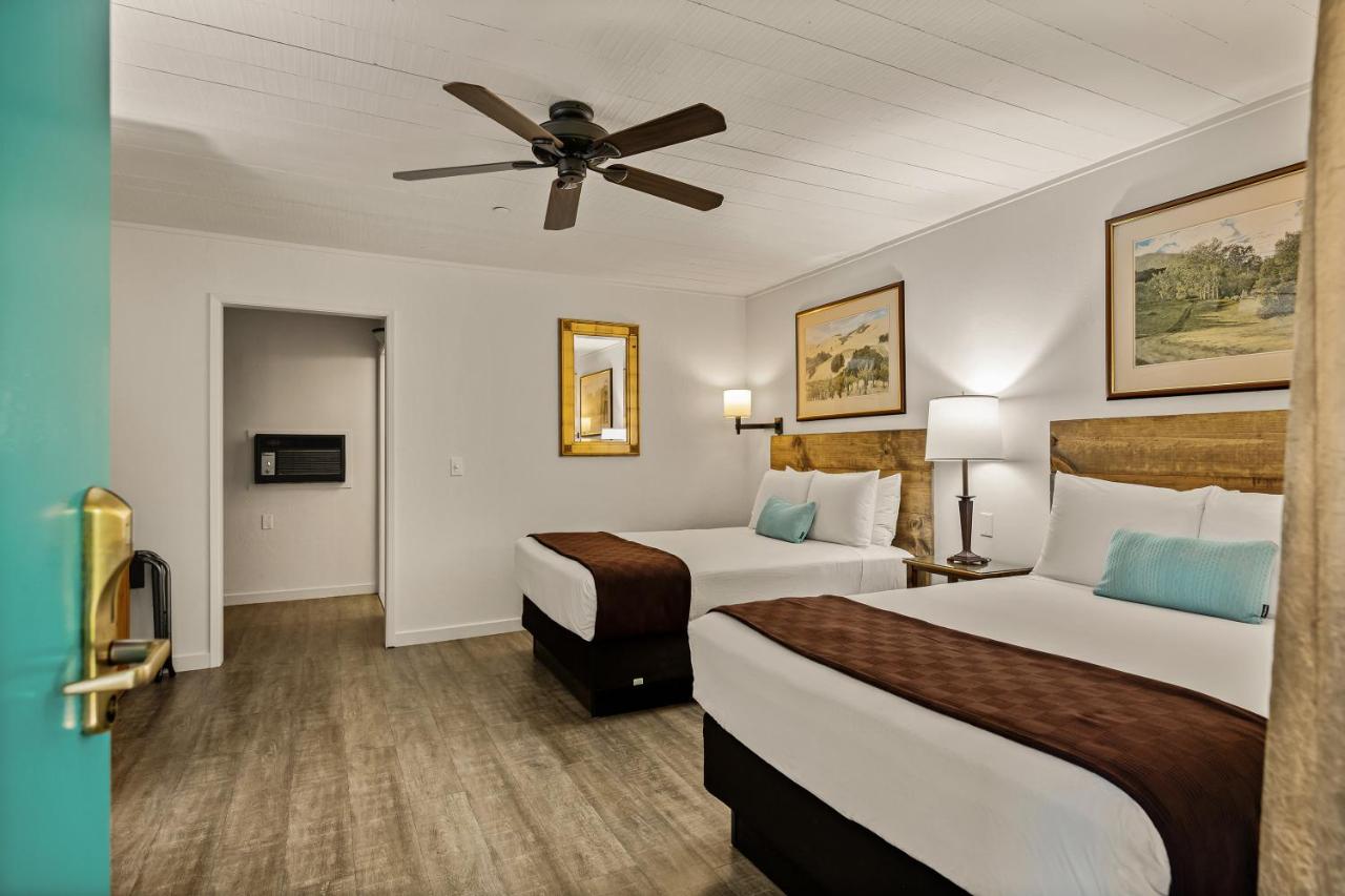 El Pueblo Inn — photo 24