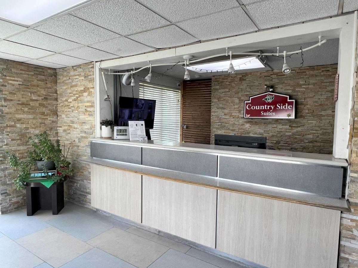 Sports Stadium Motel — photo 7