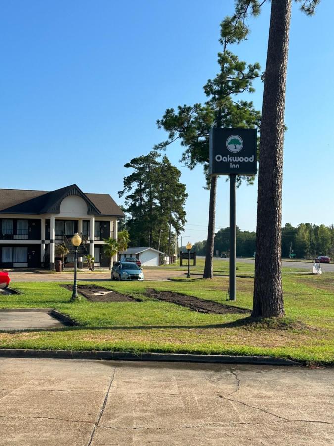 Oakwood Inn Oakdale — photo 13