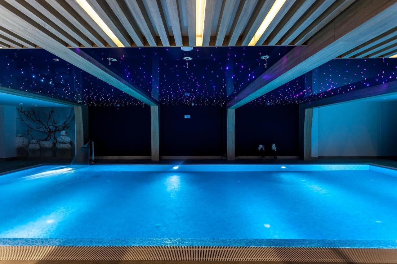Heated swimming pool: Hotel Ren & Restauracja Browar Kociewski