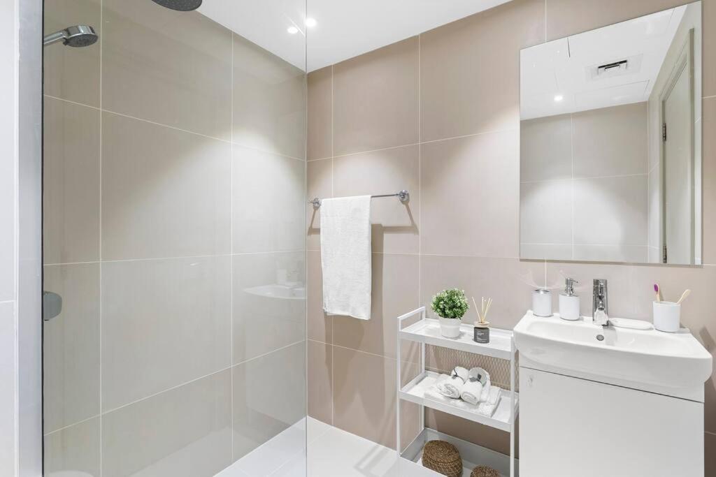 Exclusive Studio by Burj Khalifa and Dubai Mall, High Floor - 3