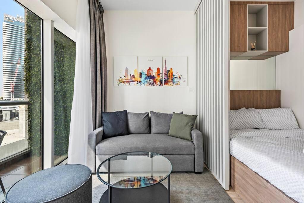Cozy Studio By Burj Khalifa and Dubai Mall - 2