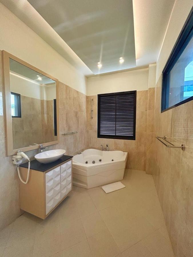 Sapphire Canggu 3 Bedroom Villa with private pool - 3