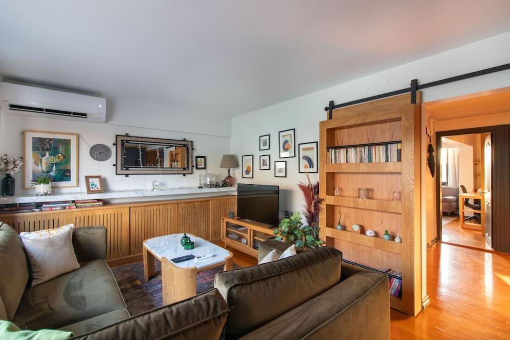 Stylish & Dreamy 2BR Flat w/Common Terrace in Moda - 5