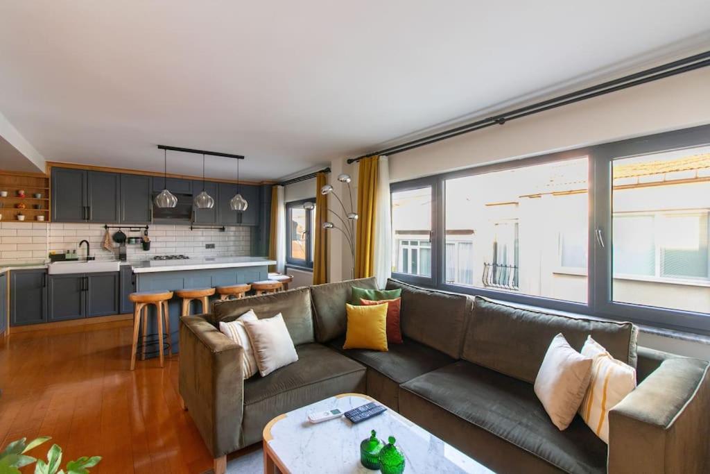 Stylish & Dreamy 2BR Flat w/Common Terrace in Moda - 4