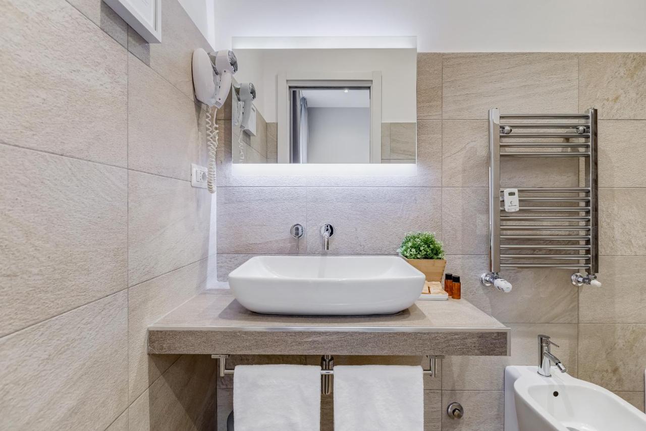 Colonna Luxury Suites - 3