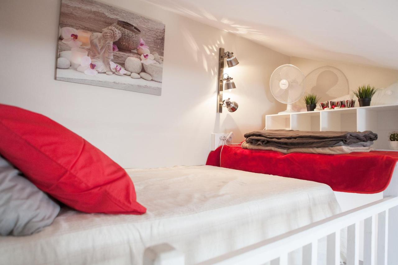 Spacious 2-Bedroom Family Duplex with Free Parking and Netflix - 2