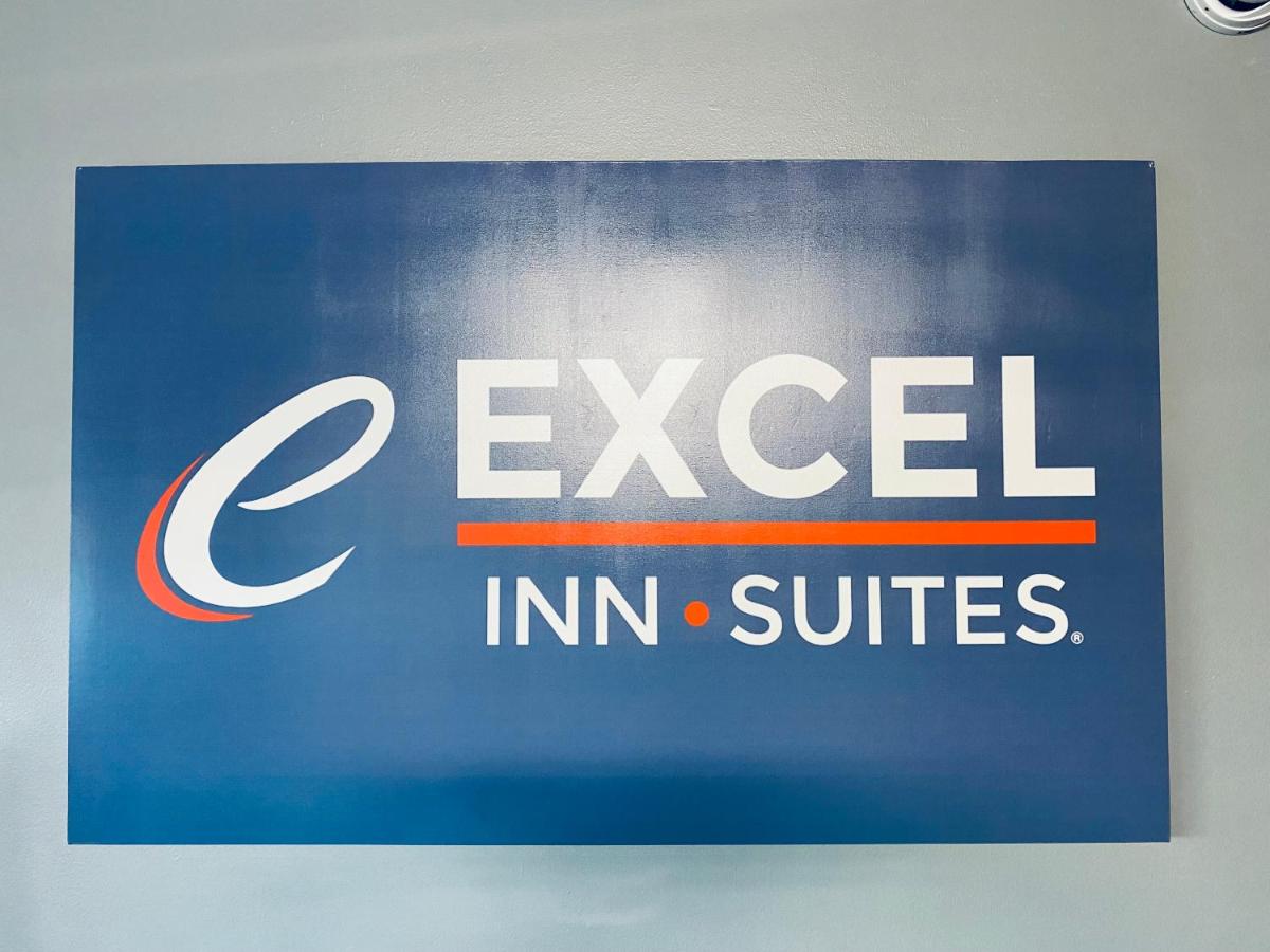 Excel Inn & Suites — photo 11
