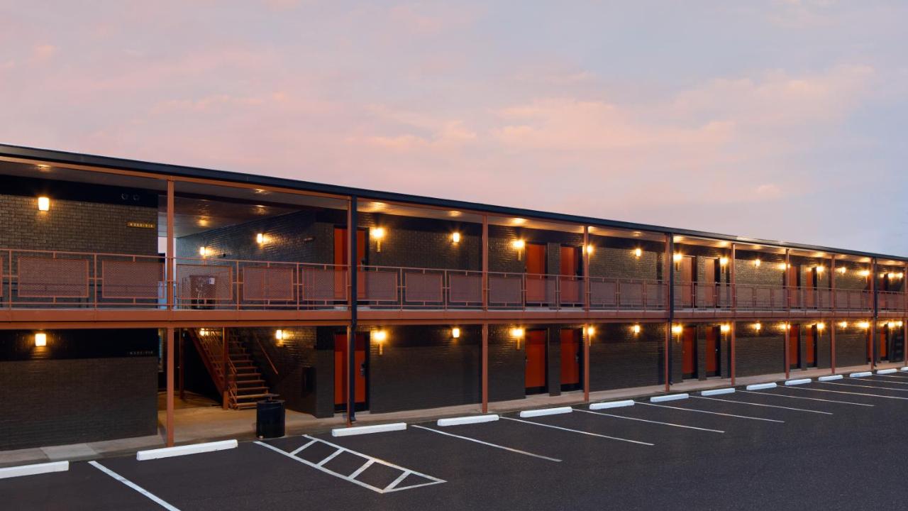 Rhode's Motor Lodge — photo 11