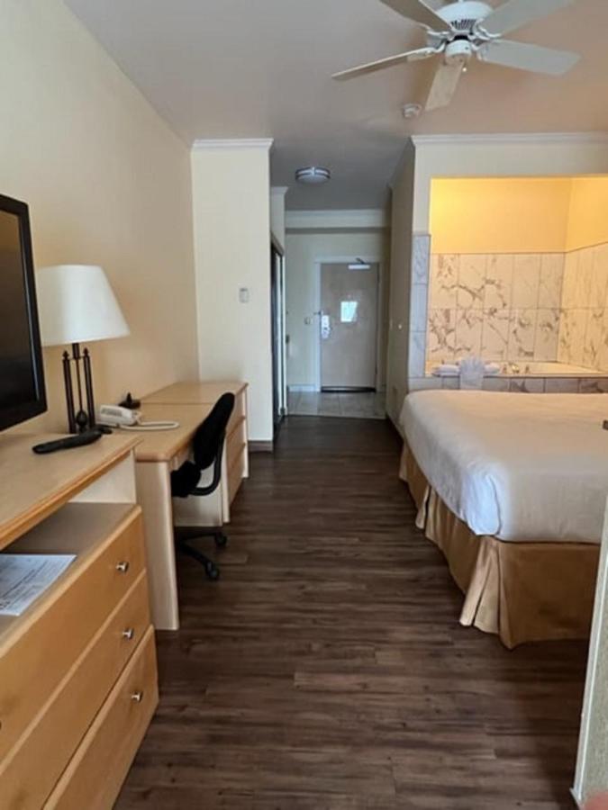Lighthouse Suites Inn — photo 19