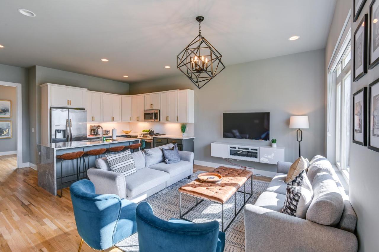Nashville Townhome with Rooftop Balcony and Game Room!