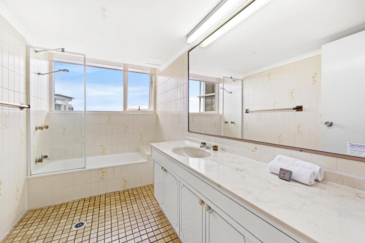Southern Cross Beachfront Holiday Apartments photo