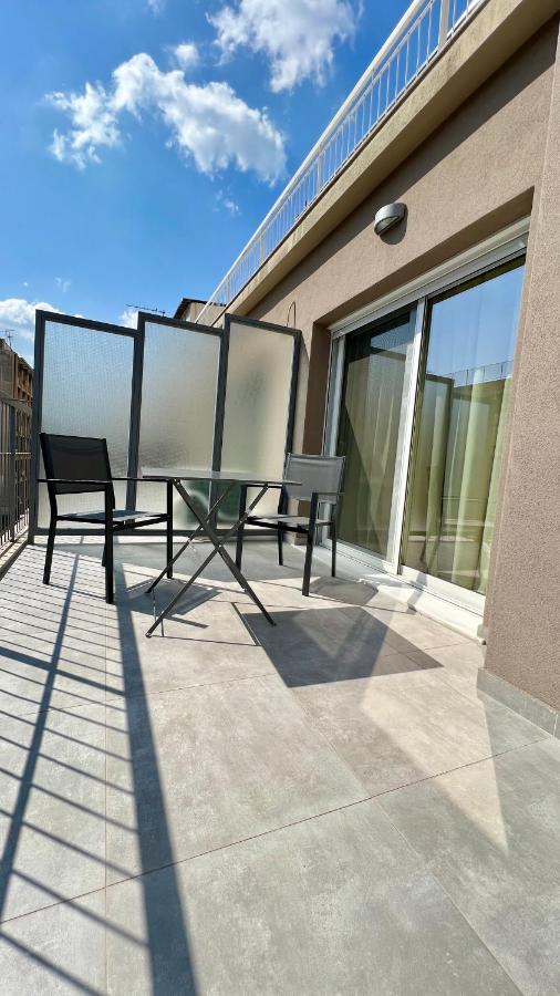 YourAthens-Jack, Urban Stylish with Shaded Balcony near Kolonaki, Athens Center - 2