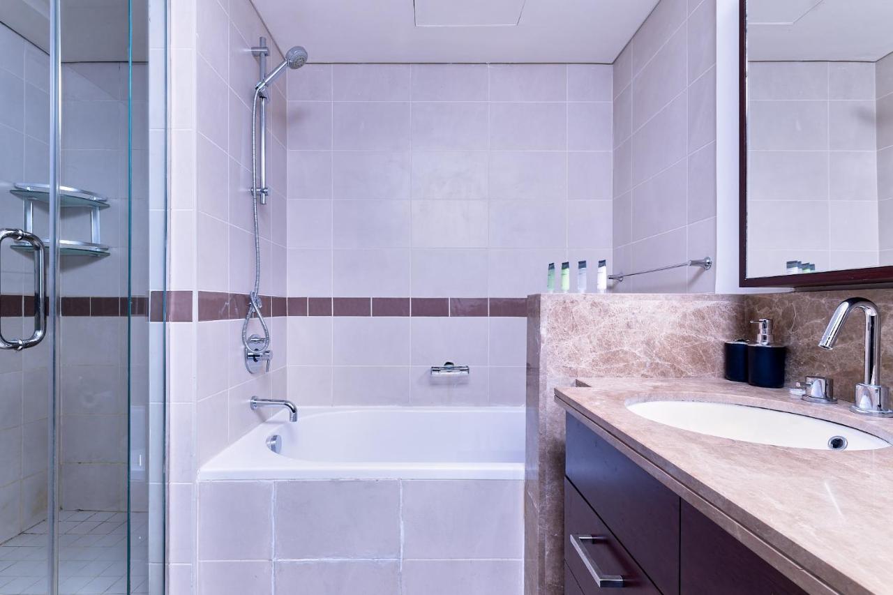 Bellavista Apartments Holiday Homes LLC - Striking - 1BR with Extra Twin Room - 29 boulevard - Partial Fountain View - 3