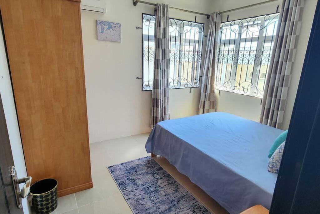 Number 9, 2nd floor,Pebble Bay Appartments - 2