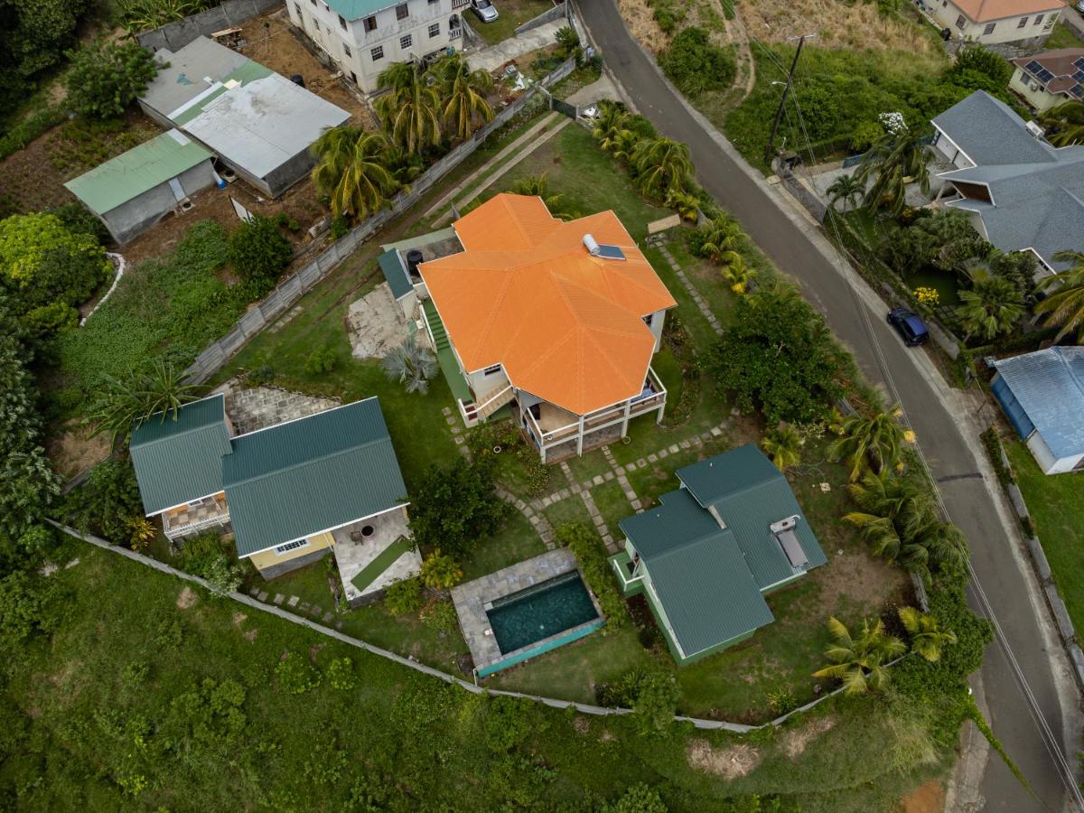 Waves Villa Guesthouse - 4