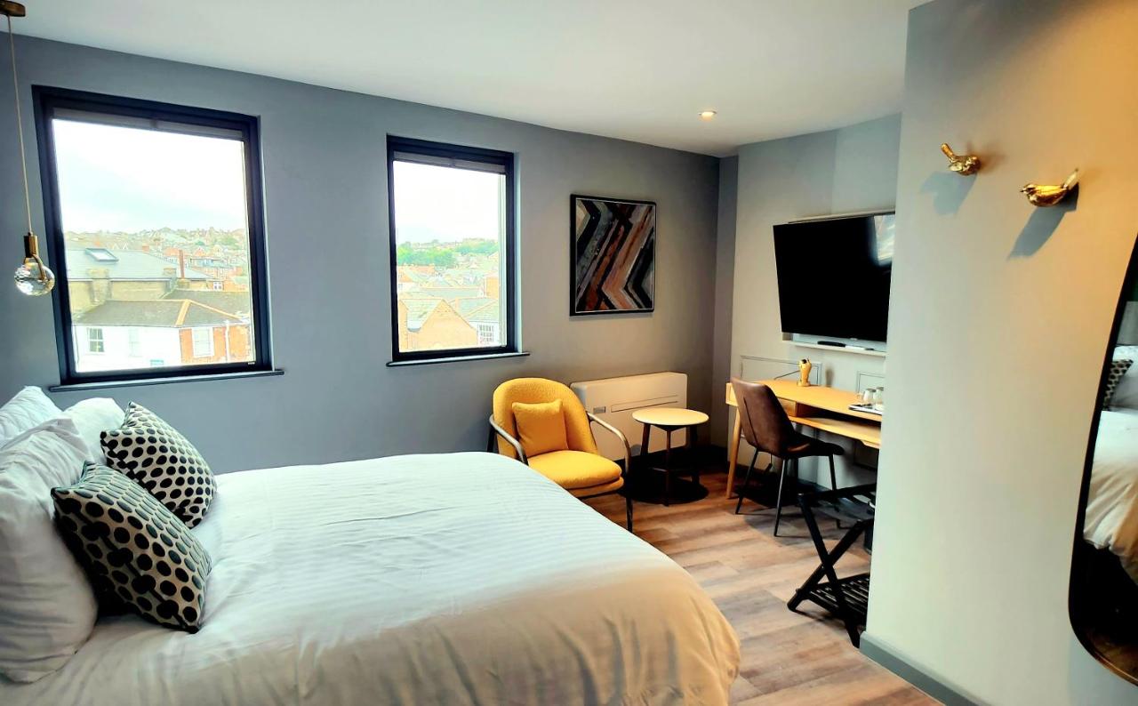 Deluxe Queen Room