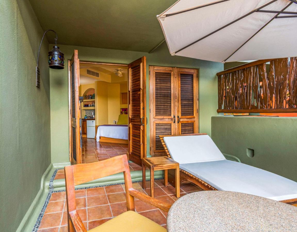 Hilton Grand Vacations Club Zihuatanejo photo