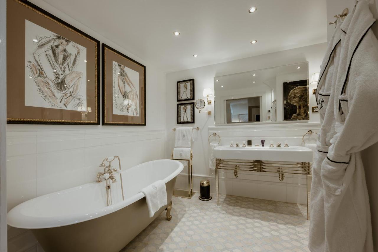 Schlosshotel Berlin by Patrick Hellmann photo