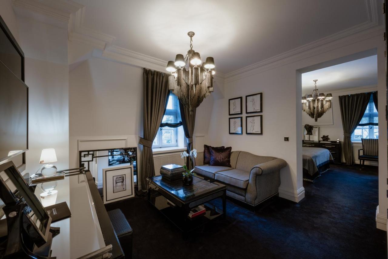 Schlosshotel Berlin by Patrick Hellmann photo