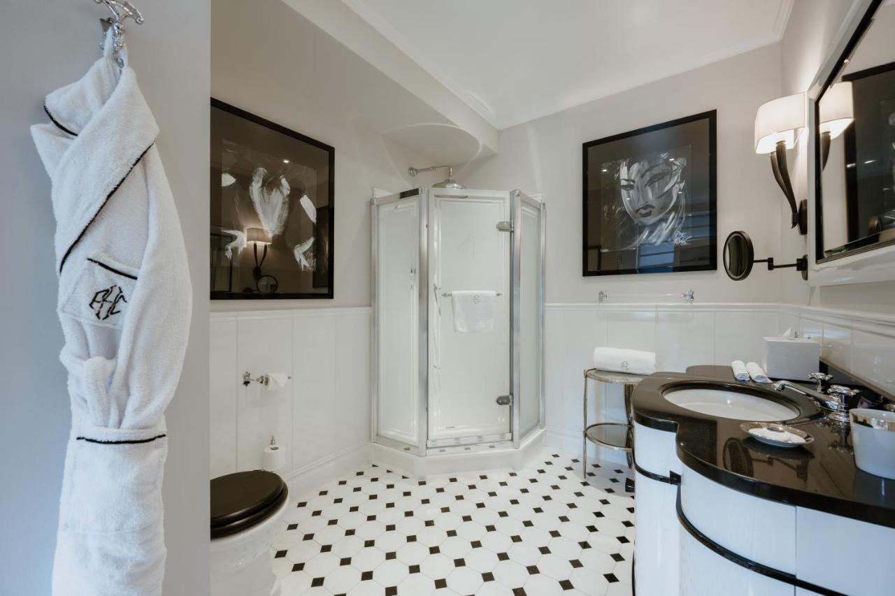 Schlosshotel Berlin by Patrick Hellmann photo
