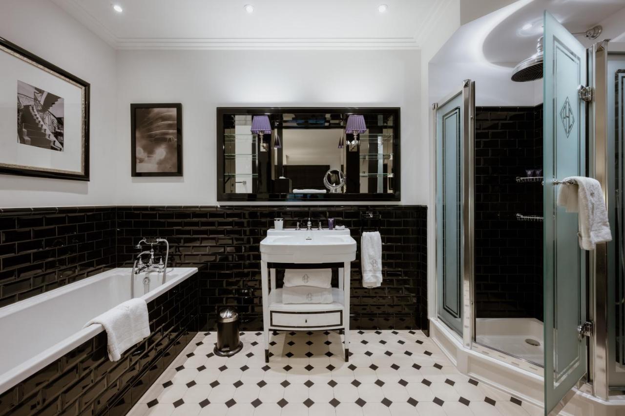 Schlosshotel Berlin by Patrick Hellmann photo