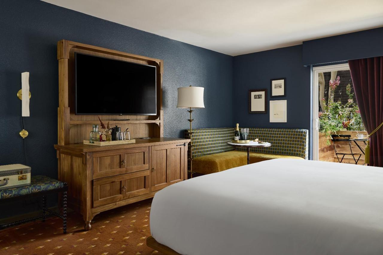 The Hotel Chalet at The Choo Choo — photo 9