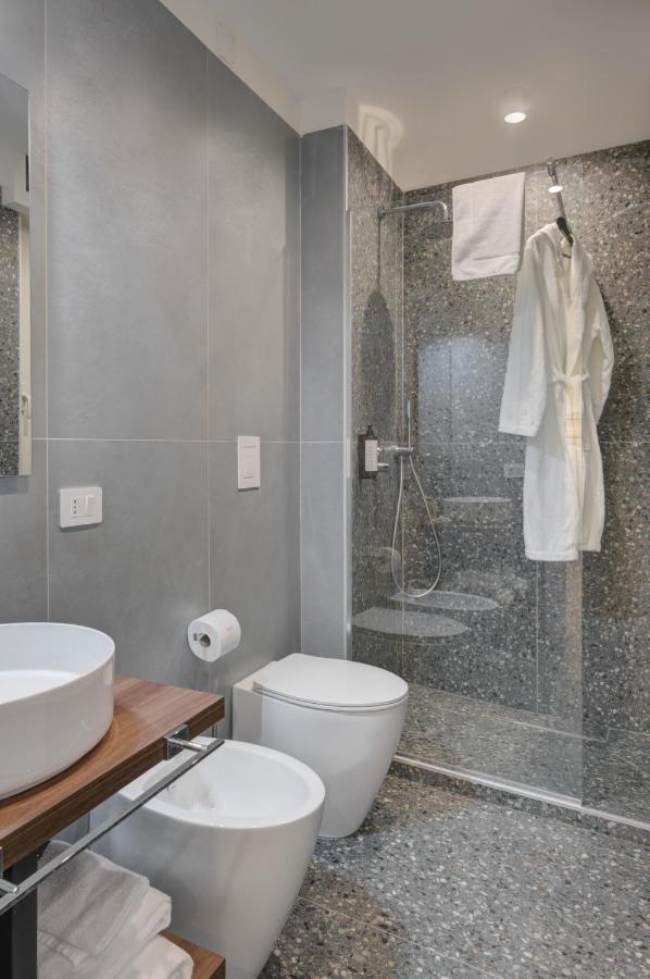 Well Suites - Piazza dei Martiri - 3