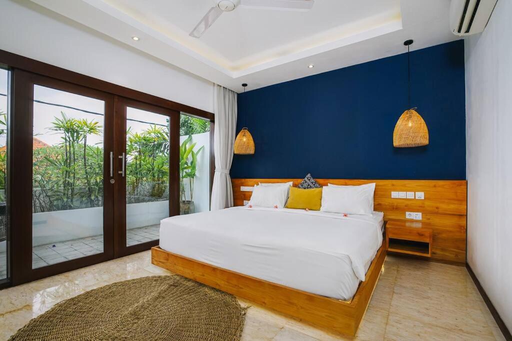 Frangipani Villa Jingga at Berawa - 2